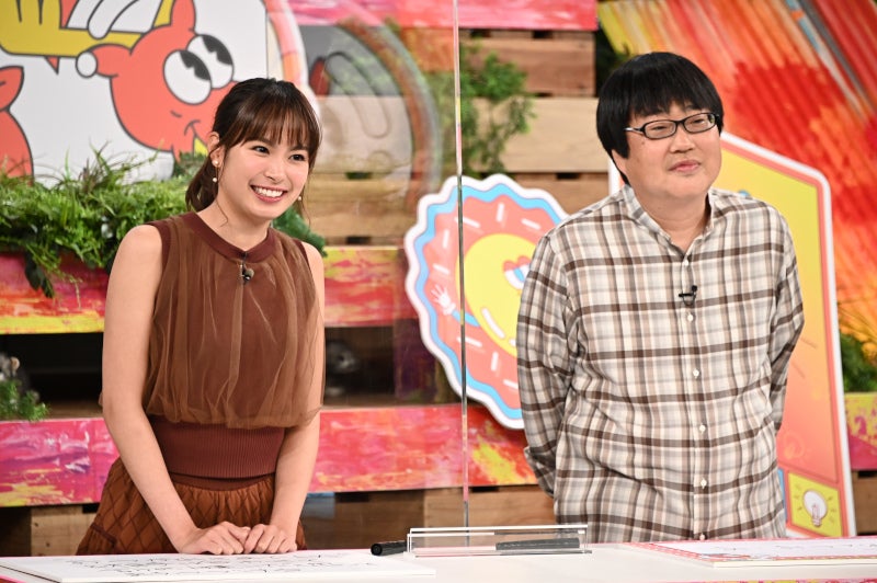 関水渚、六角精児（C）TBS