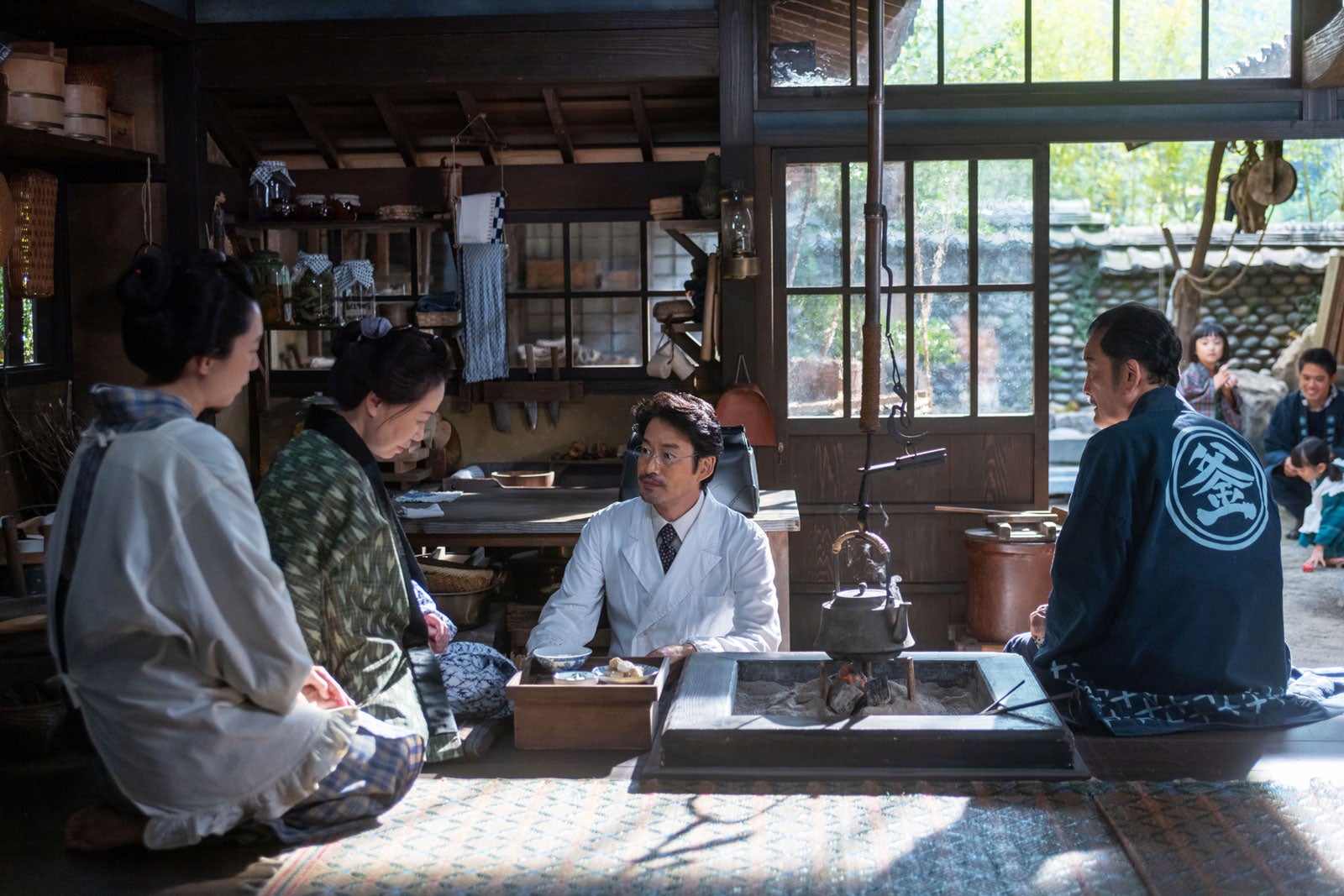 江口のりこ、浅田美代子、竹野内豊、吉田鋼太郎「あんぱん」第5話（C）NHK