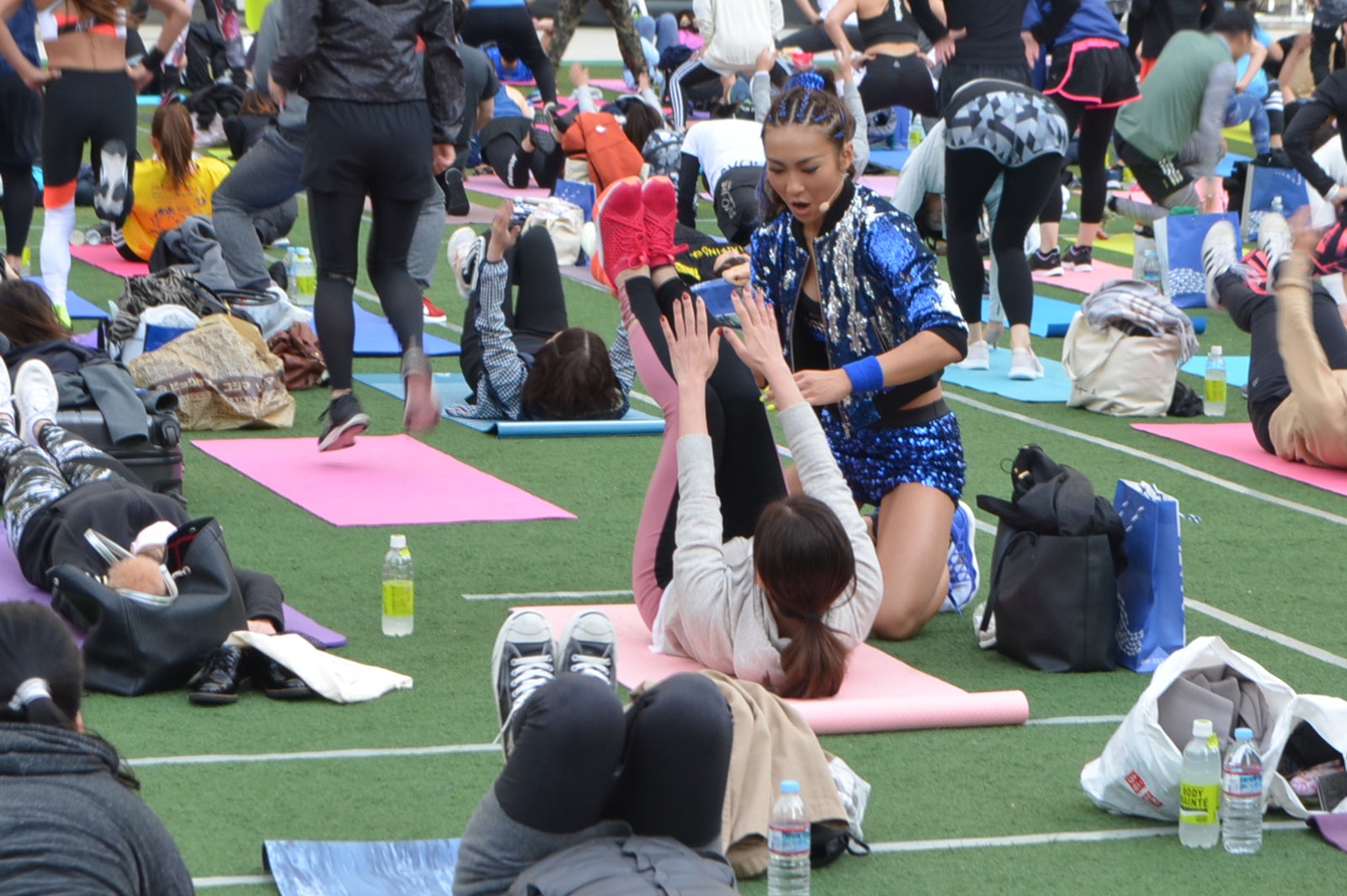 カリスマ美人トレーナーAYAイベントに500名集合　ワークアウトイベント開催