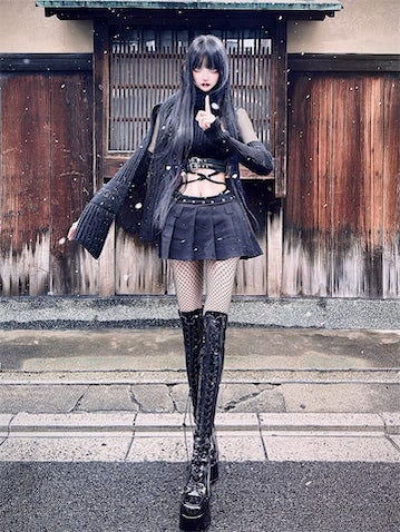 コスプレイヤー高嶺ヒナ、スタイル抜群すぎる‟忍者ポーズ”披露「ヒナしゃまお美しいぃ」