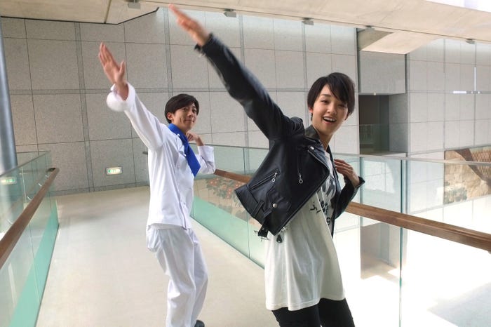 高橋一生、剛力彩芽(画像提供:テレビ朝日)