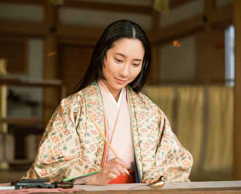 ファーストサマーウイカ「光る君へ」で直筆美文字披露 清少納言「枕草子」誕生シーン裏話に反響