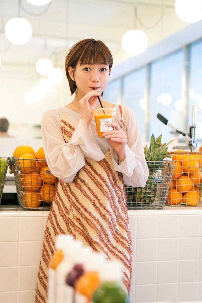 伊藤千晃「My happiness is...」(宝島社) (提供写真)