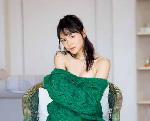 ラストアイドル池松愛理、美谷間ちらり 妖艶肌見せ