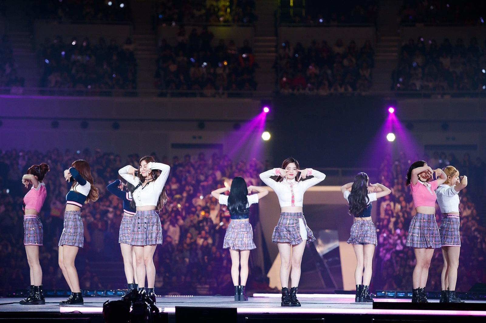 TWICE（C）CJ E&M Corporation, all rights reserved