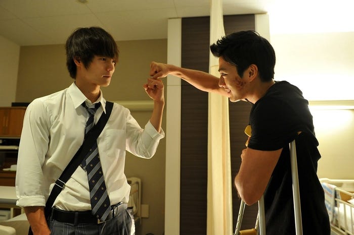 窪田正孝、新田真剣佑(写真提供:関西テレビ)