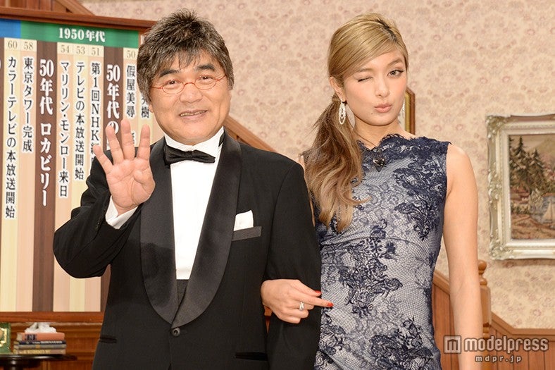綾小路きみまろ、ローラ