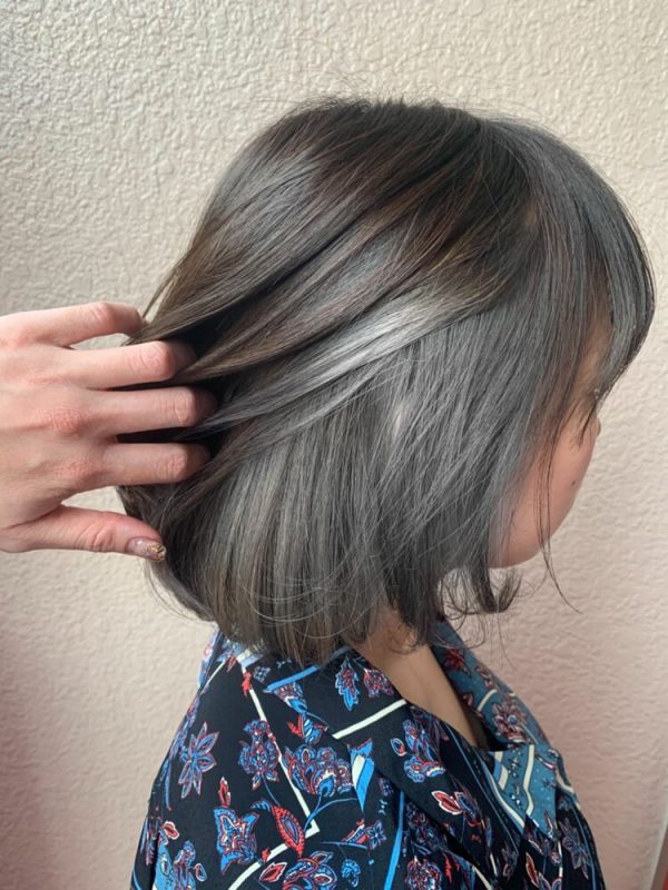 画像10 17 インナーカラーがアッシュの髪型特集 大人女子が垢抜けるおすすめの髪色とは モデルプレス