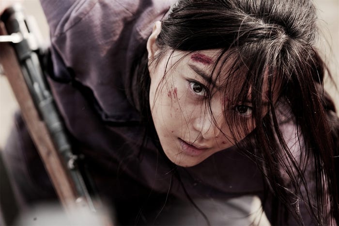 スナイパー・シュエライを演じるファン・ビンビン/(C) 2011 CJ E&M CORPORATION & SK PLANET, ALL RIGHTS RESERVED