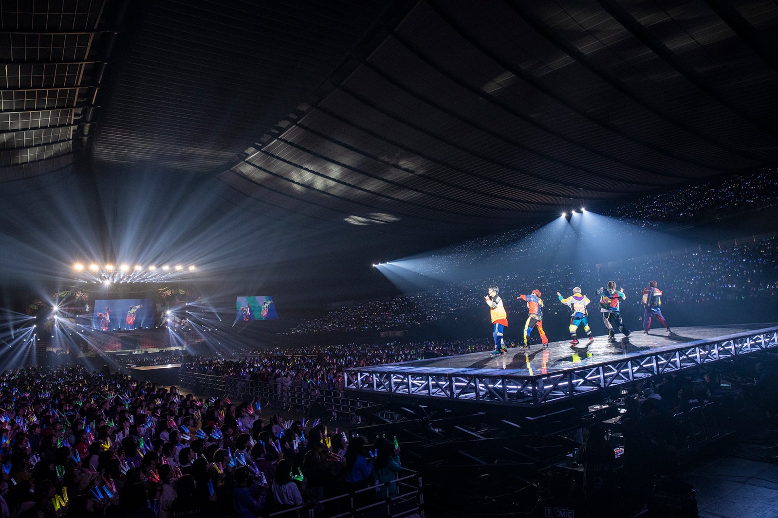 超特急（カメラマン：米山三郎、深野輝美、笹森健一、小坂茂雄）