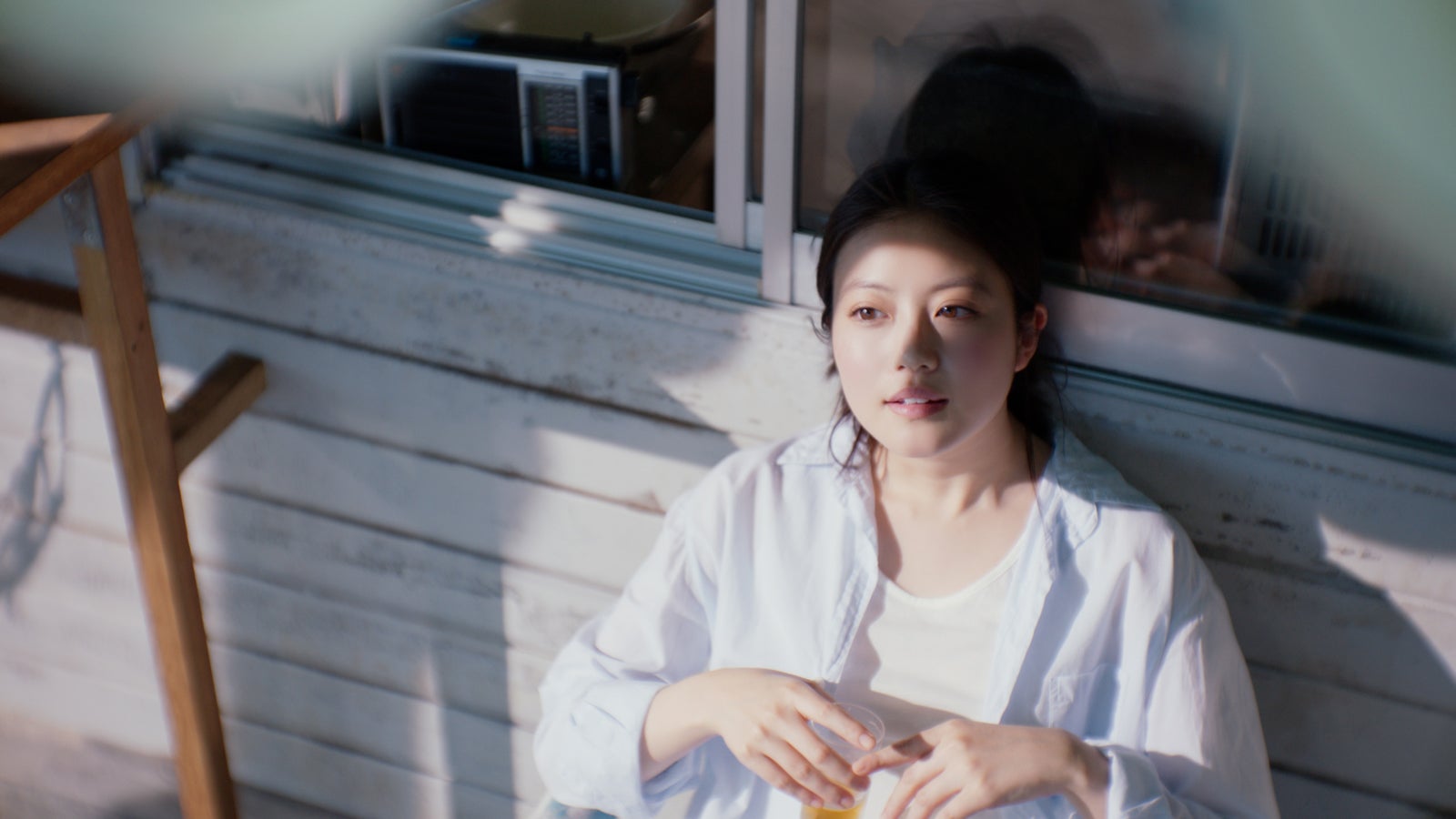 内村光良・今田美桜・目黒蓮「晴れ風」新CMは立ち飲み屋でビール