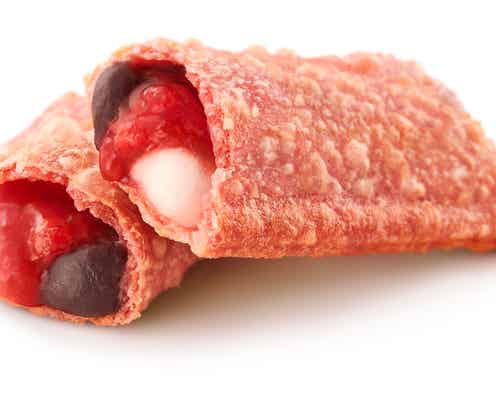 マクドナルド新作「あんことおもちのいちご大福パイ」3層が“じゅわっ”とおいしさ奏でる限定スイーツ