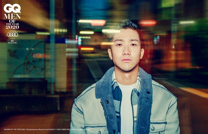 瑛人「GQ MEN OF THE YEAR 2020」 Photographed by Maciej Kucia @ AVGVST (C) 2020 CONDÉ NAST JAPAN. All rights reserved.