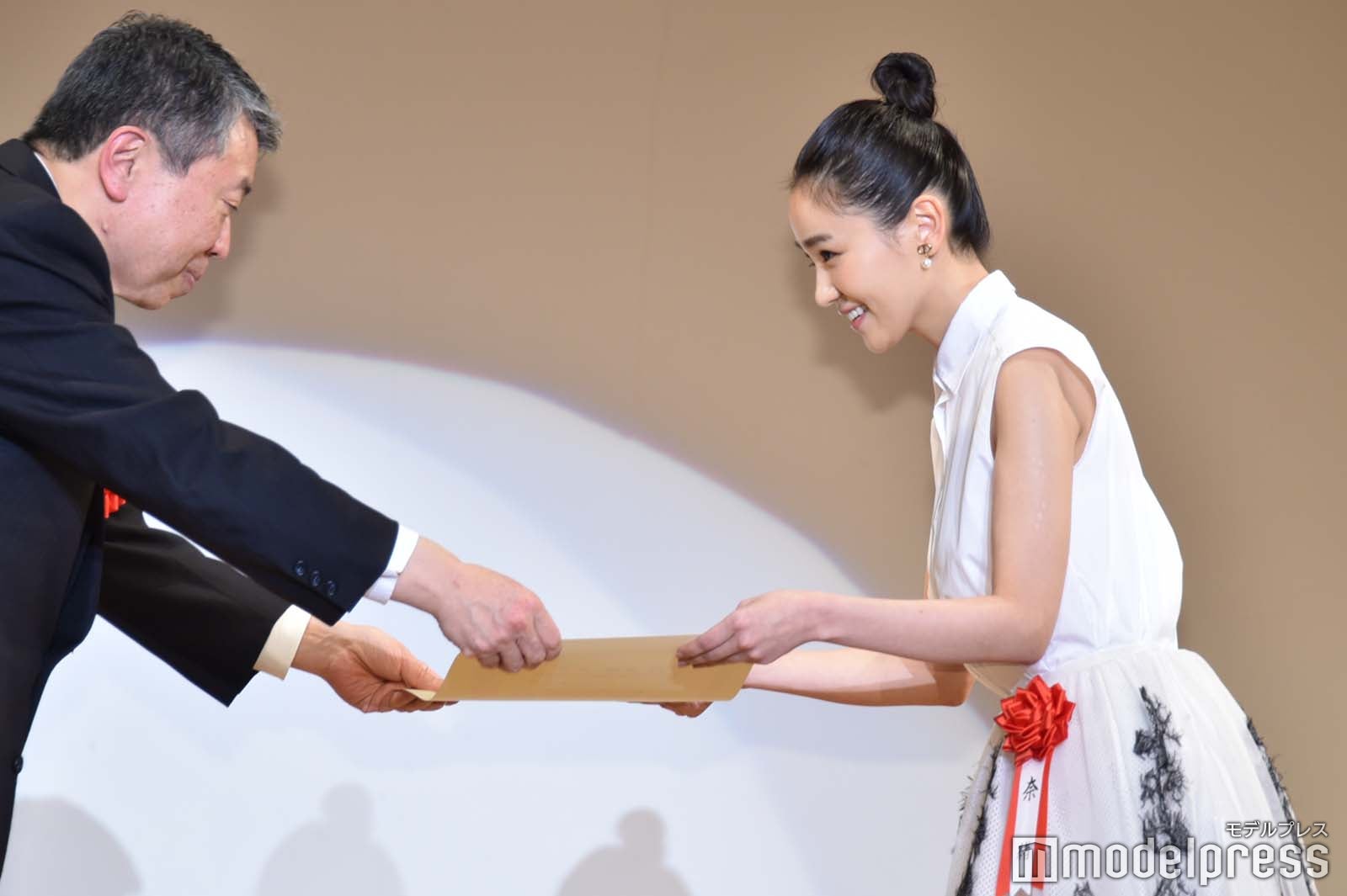 奈緒 （C）モデルプレス