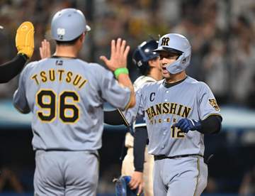 阪神 計1時間17分の中断を挟む激戦を勝ちきり3連勝 貯金は今季最多の12で単独首位浮上