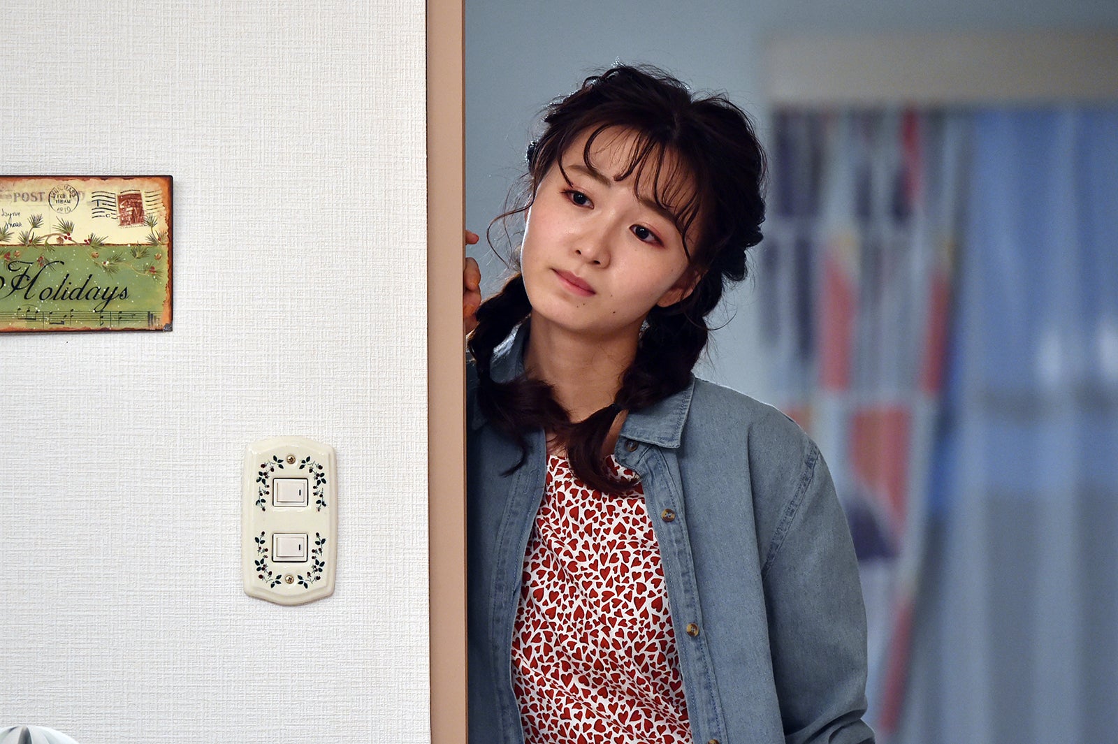 岡崎紗絵（C）カンテレ