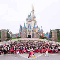 約500名の仮装ゲストが （C）Disney