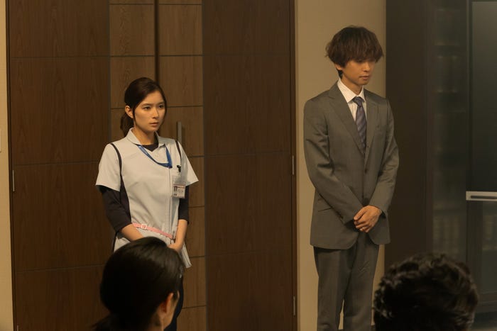 芳根京子、橋本淳「Re:リベンジ-欲望の果てに-」最終話より(C)フジテレビ