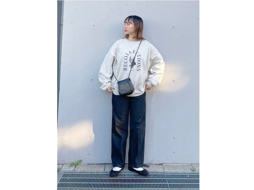 無印良品のフラットシューズは合わせやすくコスパ抜群! 出典:WEAR