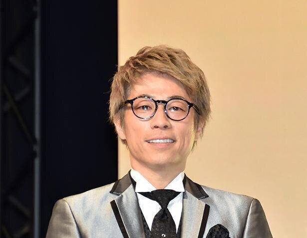 田村淳、巨大過ぎる“お庭プール”を公開しファン驚愕「スケールが違う」「欧米か！」 モデルプレス