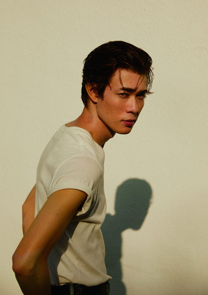 宮沢氷魚(C)宮沢氷魚 ファースト写真集 『Next Journey』お気に入りカット/集英社 撮影/尾身沙紀(io)