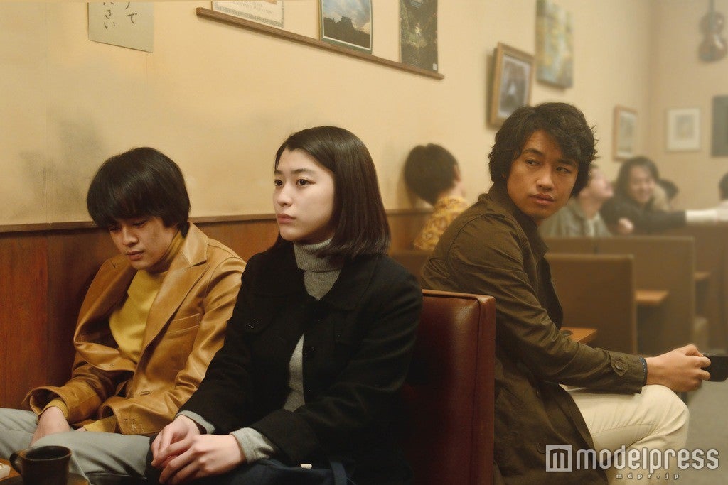 （左から）池松壮亮、成海璃子、斎藤工​（C）2015「無伴奏」製作委員会