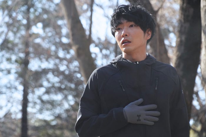 柄本佑/「ドクターホワイト」第1話より(C)カンテレ