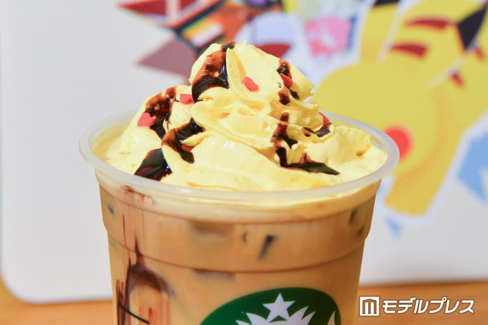 ピカチュウ ハニークリーム ラテ(C)モデルプレス