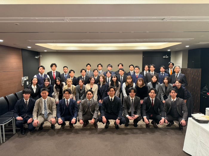 fRの新年会議写真(提供写真)