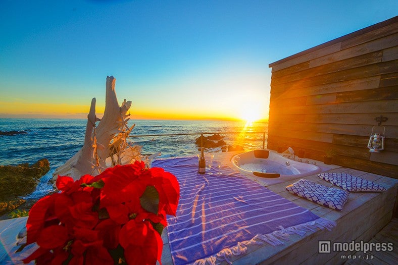 ジャグジーテラス（夕焼け）／画像提供：THE HOUSE