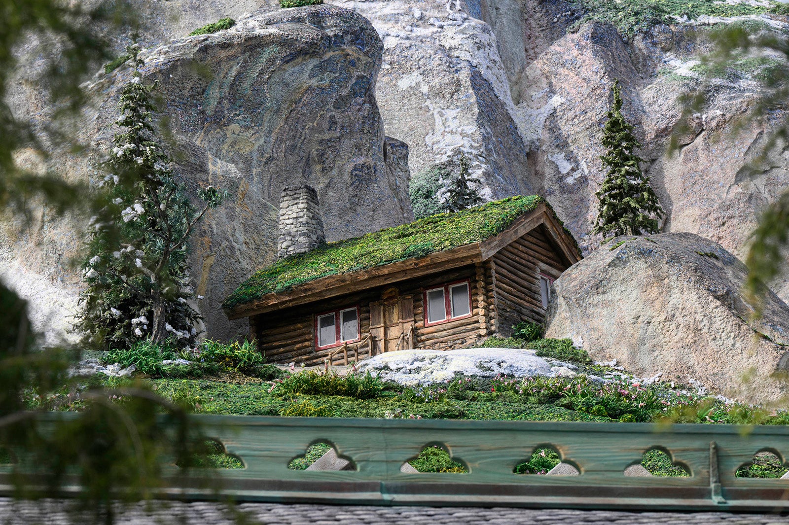 「フローズンキングダム」（C）Disney