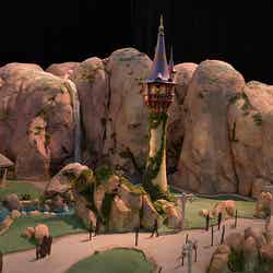 映画『塔の上のラプンツェル』をテーマにしたエリアの模型（C）Disney
