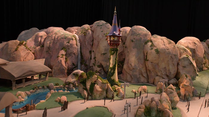 Tds新テーマポート ファンタジースプリングス イメージ模型の動画初公開 アナ雪 塔の上のラプンツェル など モデルプレス