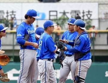DeNA戦力外の藤浪晋太郎が満面の笑み！25歳捕手が抱きついて惜別「愛が溢れてますね」「素敵」「2人ともいい顔してる！」