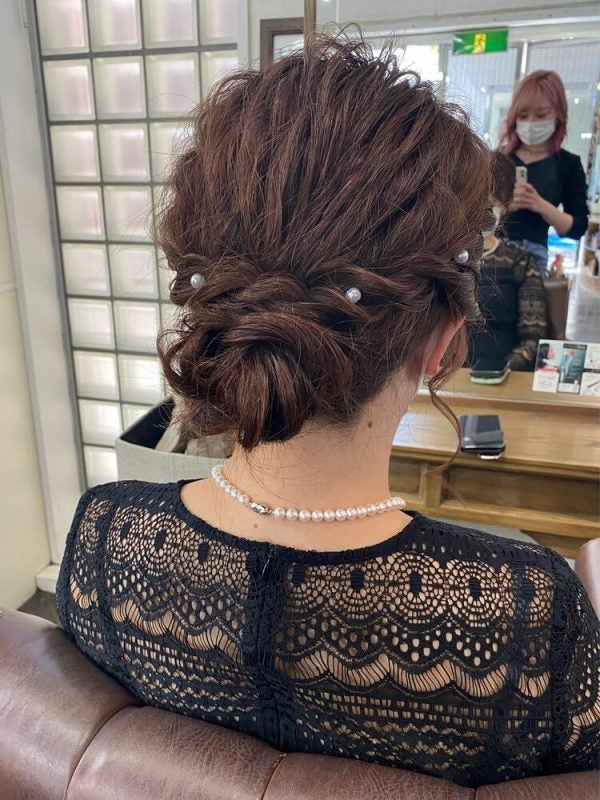 結婚式の二次会にぴったりの髪型 自分でできる簡単お呼ばれヘアアレンジカタログ モデルプレス
