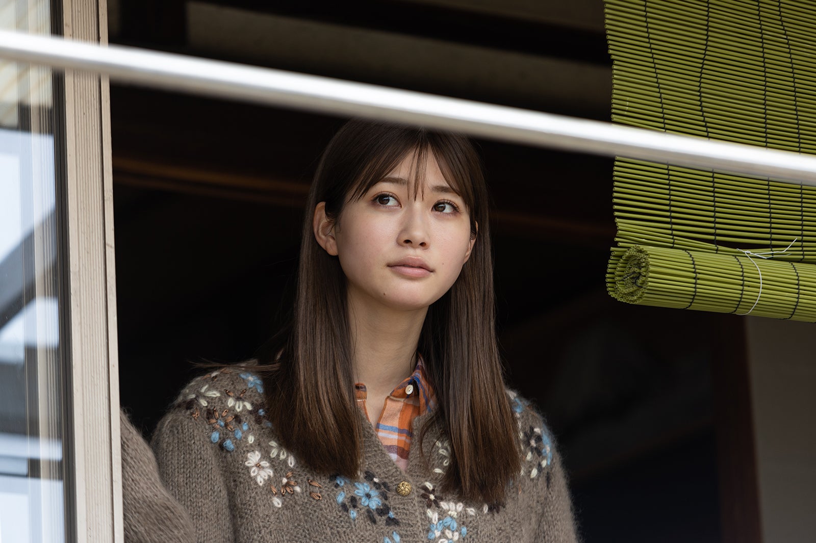 生見愛瑠「日曜の夜ぐらいは…」第1話より（C）ABCテレビ