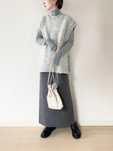 ベスト　コーデ　秋