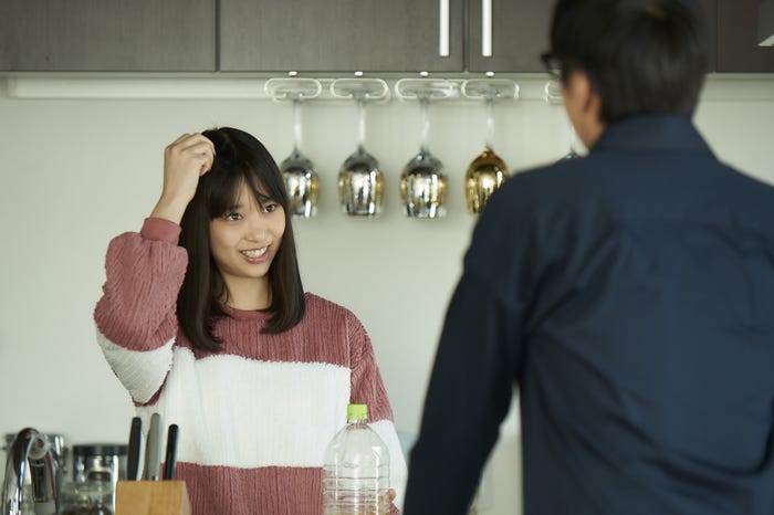 森川葵、徳井義実(C)2017「恋と嘘」製作委員会