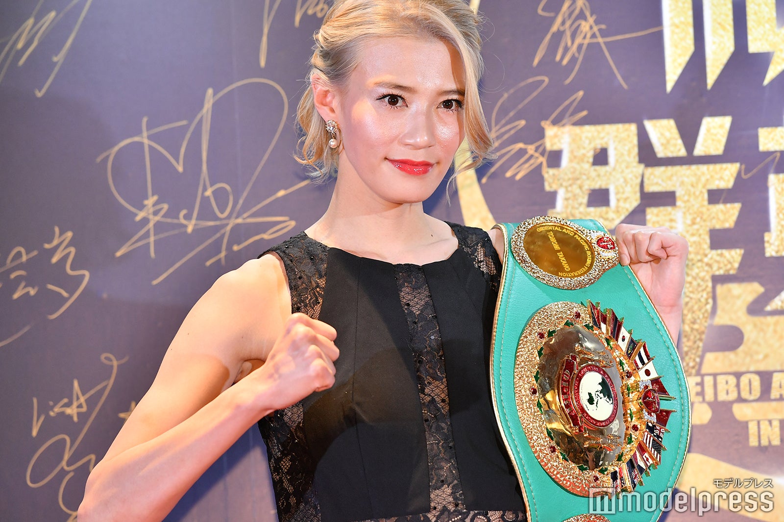 （C）モデルプレス