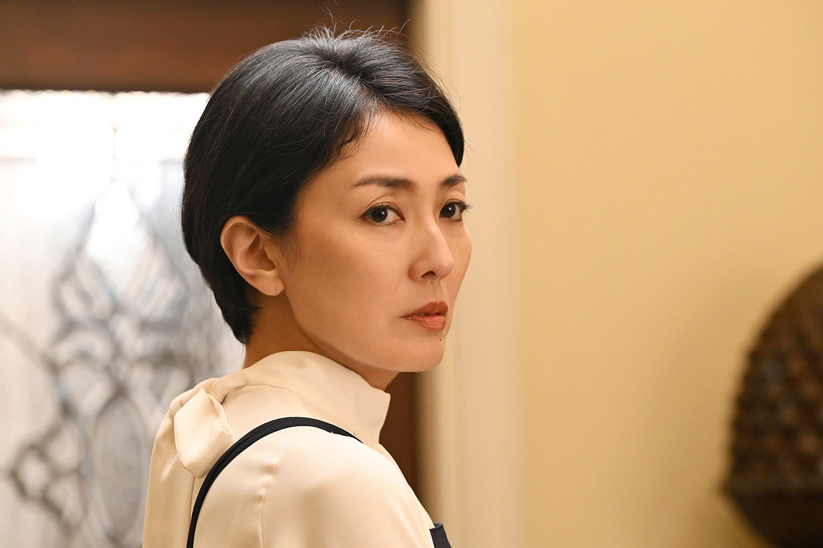 板谷由夏「ブラックファミリア～新堂家の復讐～」第3話より（C）読売テレビ