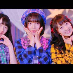 AKB48 U-16選抜2018「最強ツインテール」MVより（C）AKS／キングレコード