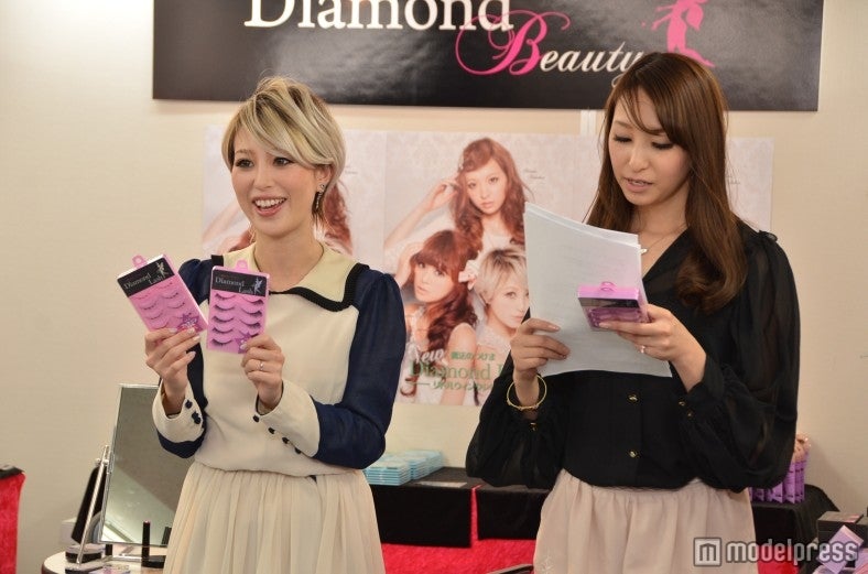 山本優希（左）