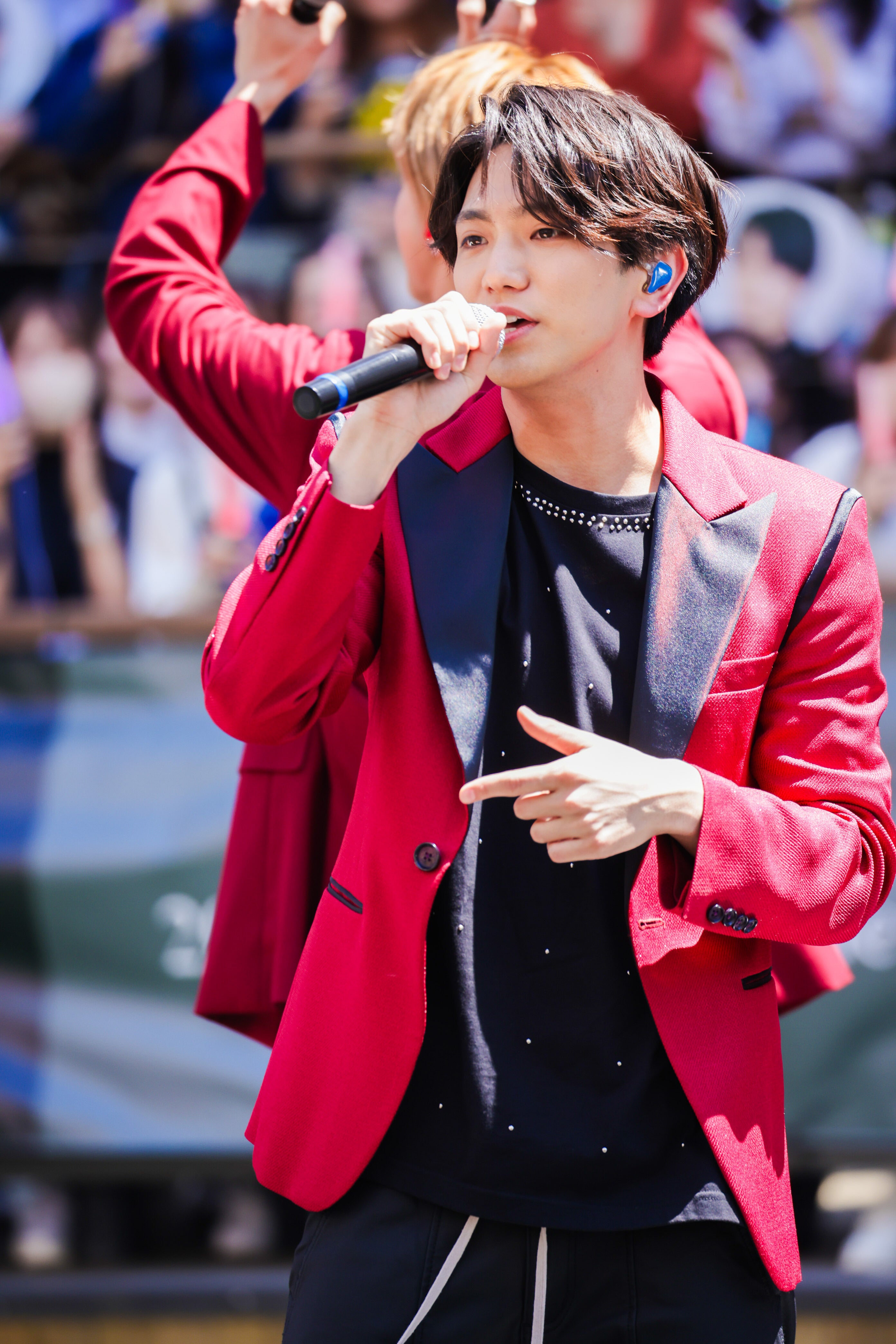 Aぇ! group、道頓堀でサプライズイベント 7000人の前でデビュー