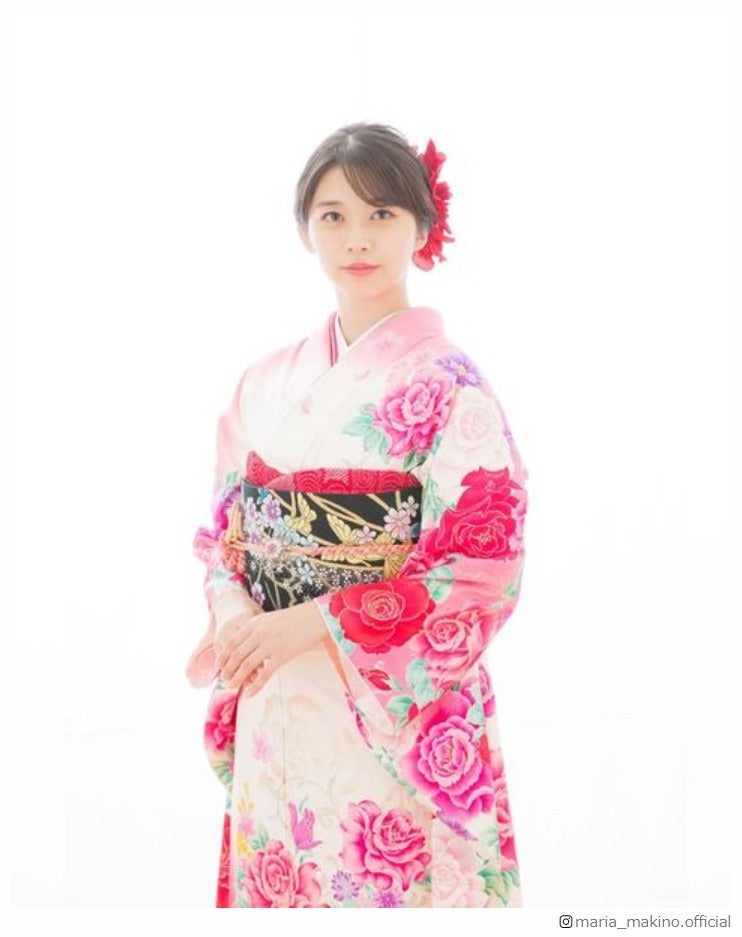 モー娘。牧野真莉愛、20歳バースデー迎え晴れ着姿公開 ファンからも祝福の声