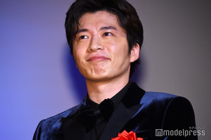 大歓声を受けドヤ顔気味の田中圭(C)モデルプレス