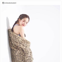 筧美和子、美バスト&美脚全開SEXYショット続々披露 「穿いてる?」ファンも驚き