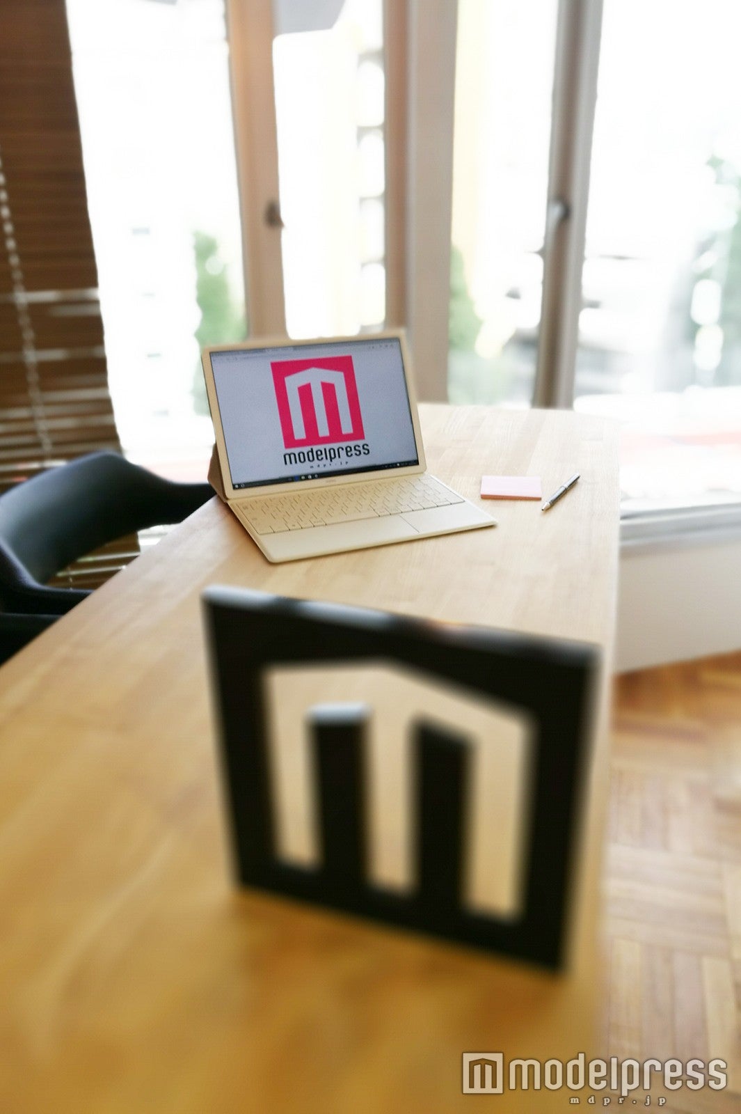 ワイドアパーチャ効果でボケ感をコントロール！（C）モデルプレス