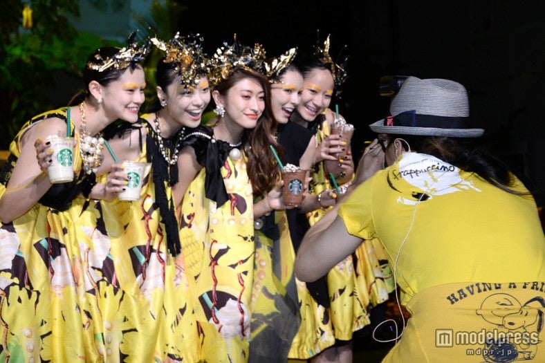 フォトグラファーのレスリー・キーが山田優らモデルたちを撮影