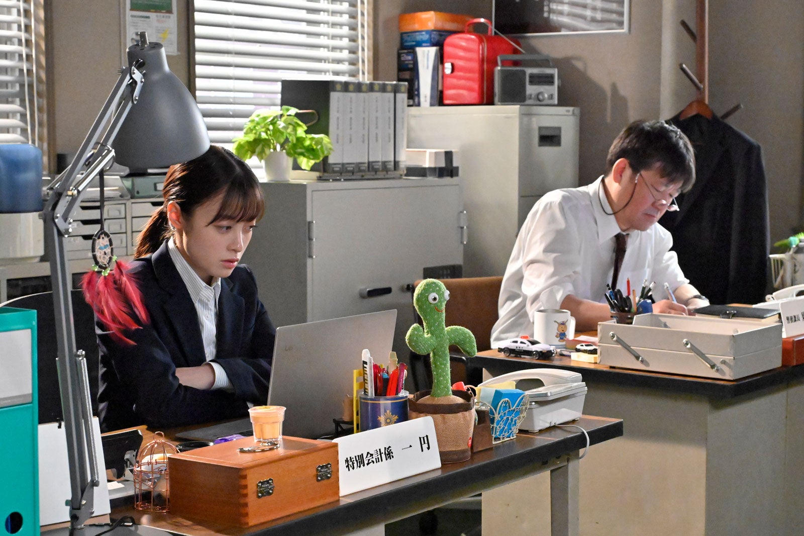 橋本環奈、佐藤二朗「トクメイ！警視庁特別会計係」第8話（C）カンテレ