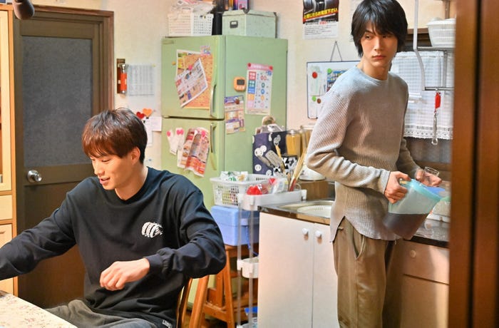 鈴木伸之、中川大志/「G線上のあなたと私」第2話より(C)TBS